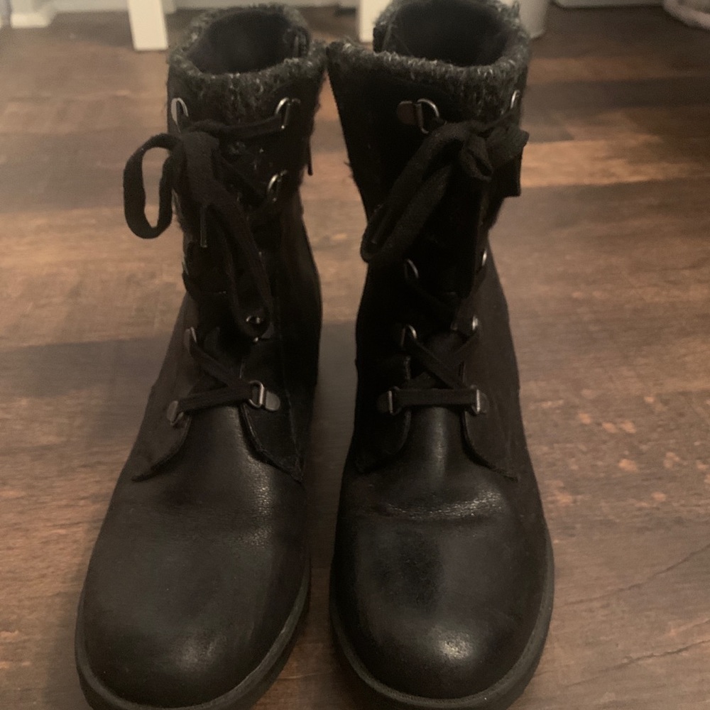 Bare traps black winter boots
